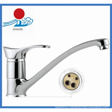 Single Handle Kitchen Mixer Water Faucet (ZR22205)